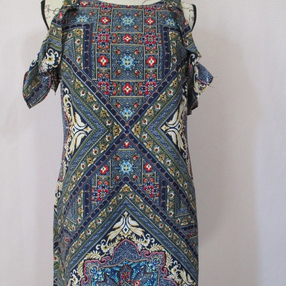 R&K Cold Shoulder Dress Never Worn 10P - Picture 2 of 2